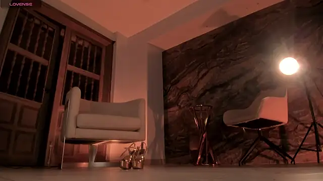 AmyArmstrong online show from 03.23.25