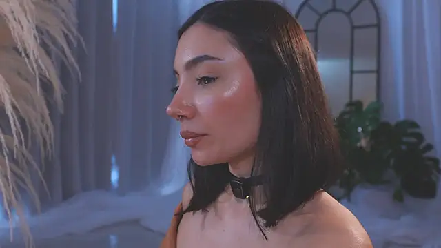 AmyArmstrong online show from 11.17.25