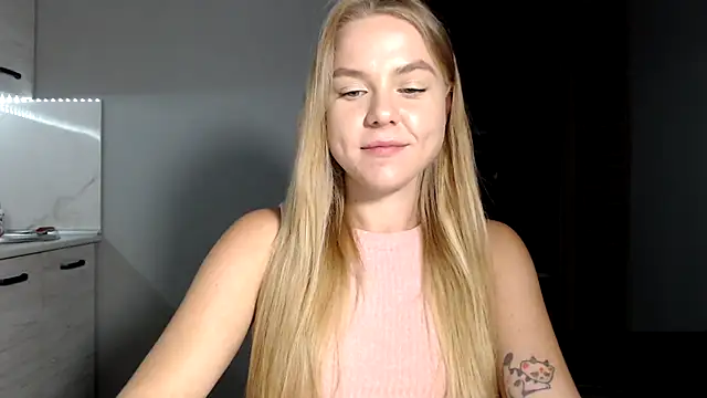 Snapshot of Sunbeam_ chatting on 09.28.25 Sunbeam online show from 09.28.25