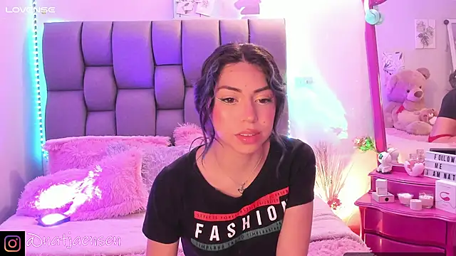 Snapshot of natalie_jaensen chatting on 12.09.24 natalie jaensen online show from 12.09.24