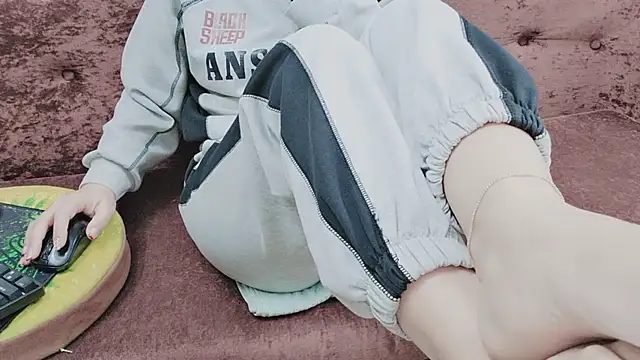 Snapshot of Sophie_Secret chatting on 10.25.25 Sophie Secret online show from 10.25.25