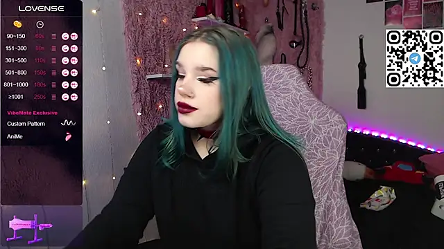 Snapshot of Silvia_Santorskii chatting on 12.13.24 Silvia Santorskii online show from 12.13.24