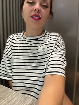 Snapshot of Kate_Joy chatting on 07.14.26 Kate Joy online show from 07.14.26