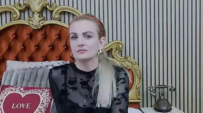 Snapshot of RubyJenner chatting on 02.28.25 RubyJenner online show from 02.28.25