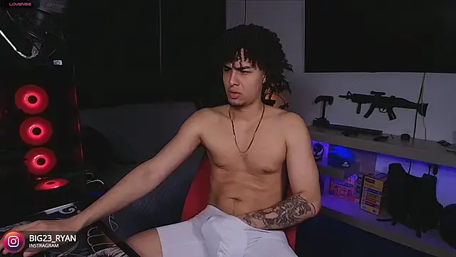 bigryann23 online show from 03.17.25