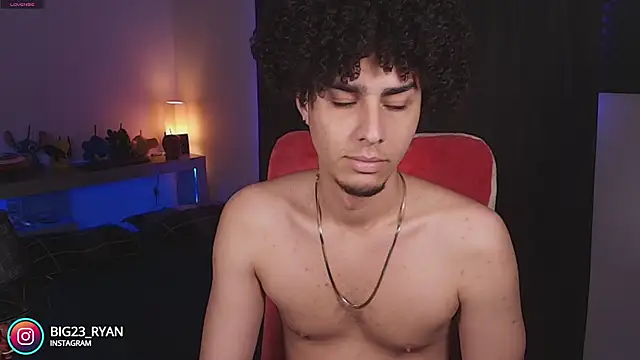 Snapshot of bigryann23 chatting on 10.05.25 bigryann23 online show from 10.05.25